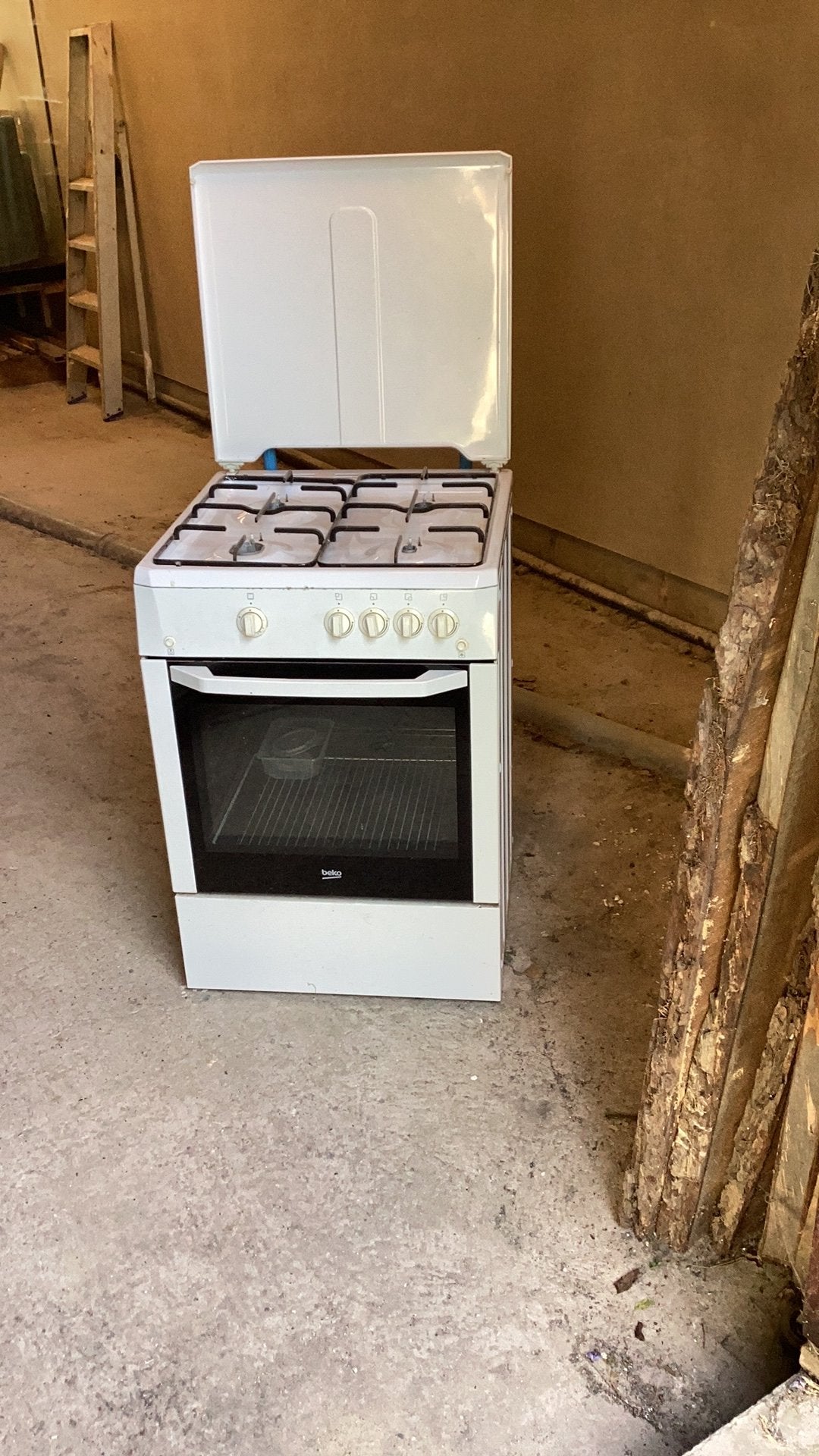 gas fornuis.  electrische oven. Beko, Elektronische apparatuur, Fornuizen, Ophalen, Zo goed als nieuw, Gas