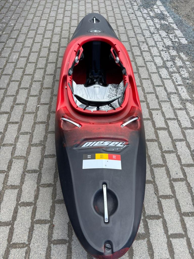 Wildwater kajak - Creeker - Wave Sport Diesel 70, Sports nautiques & Bateaux, Sports Nautiques & Bateaux Autre, Enlèvement, Comme neuf