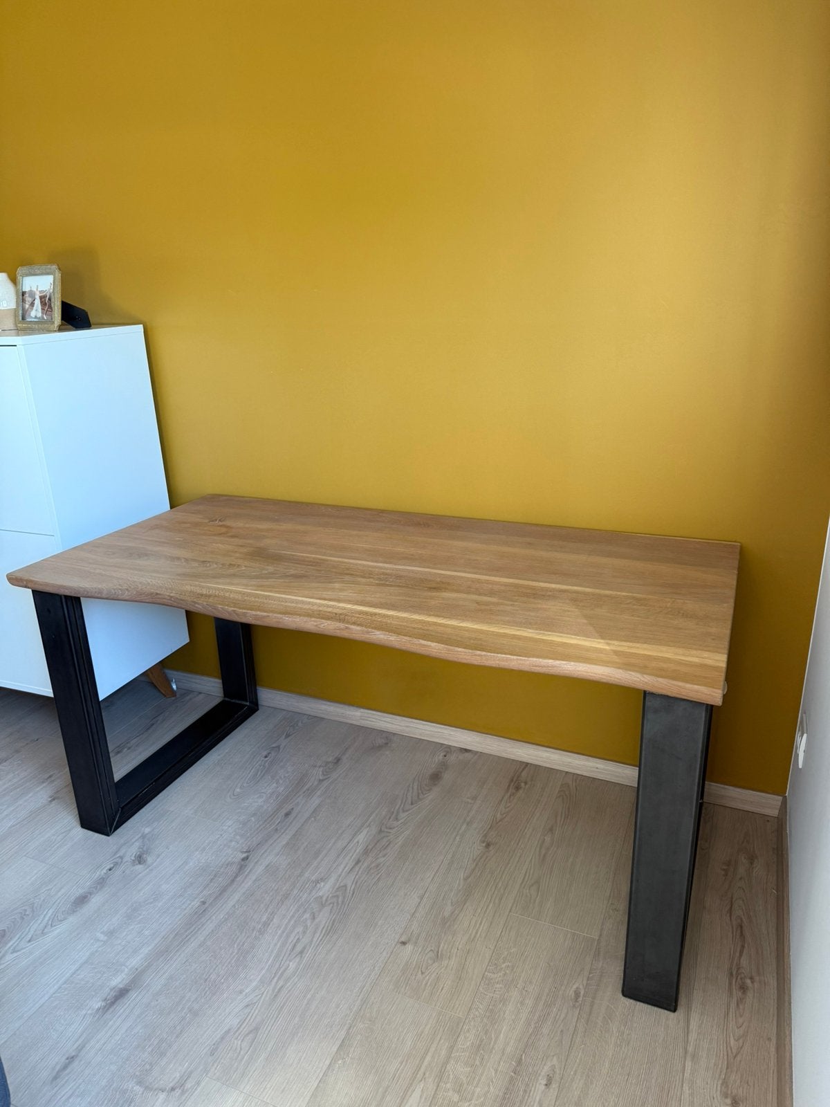 Bureau in eik met ijzeren poten, Huis en Inrichting, Ophalen, Zo goed als nieuw