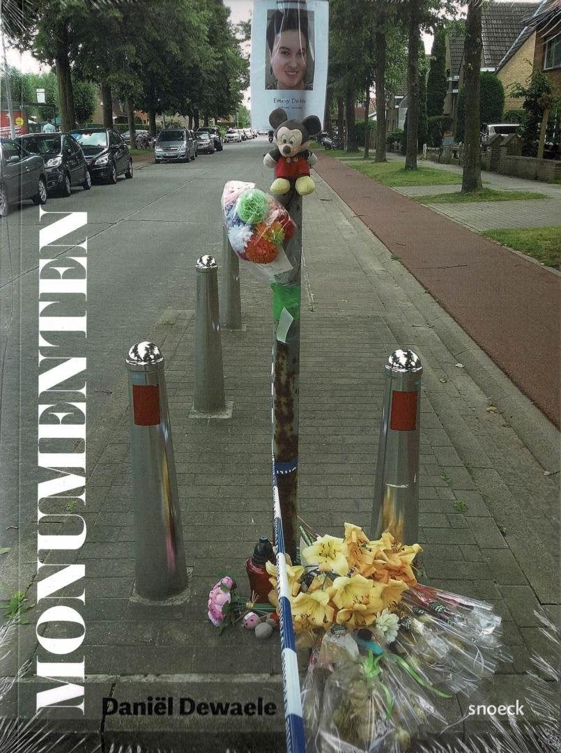 Monumenten - Daniël Dewaele - 2021, Boeken, Ophalen of Verzenden, Gelezen