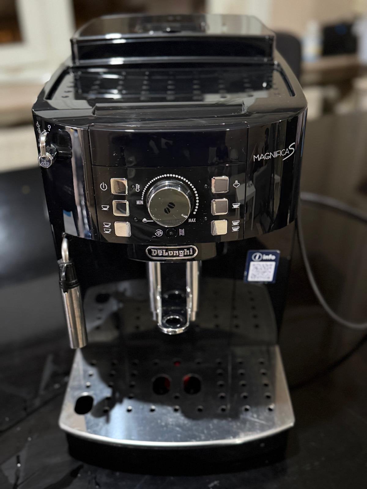 De'Longhi Magnifica S met factuur, Electroménager, Enlèvement, Comme neuf