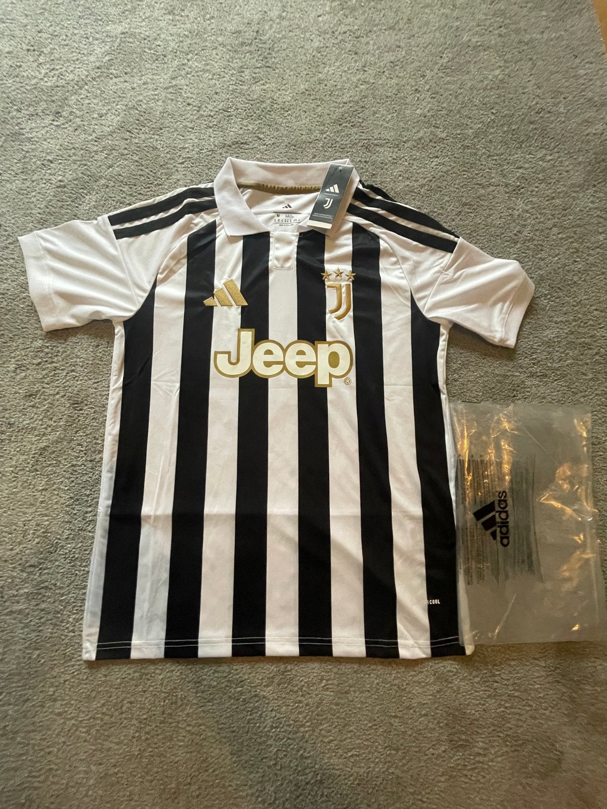 Adidas Juventus 26/27 Thuis Tenue - Yildiz #10 - Size M, Sports & Fitness, Football, Enlèvement ou Envoi, Comme neuf, Maillot