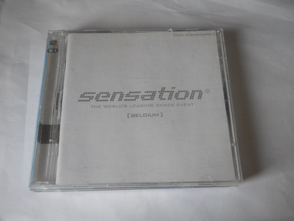 2 CD S - SENSATION - 2010, Ophalen of Verzenden, Zo goed als nieuw, Techno, Eerste persing