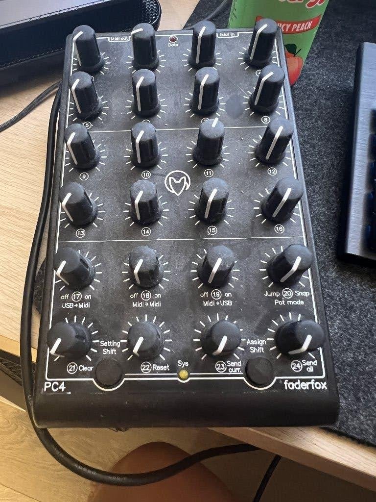 Faderfox PC4 MIDI controller (24 pots), Muziek en Instrumenten, Midi-apparatuur, Ophalen of Verzenden, Gebruikt
