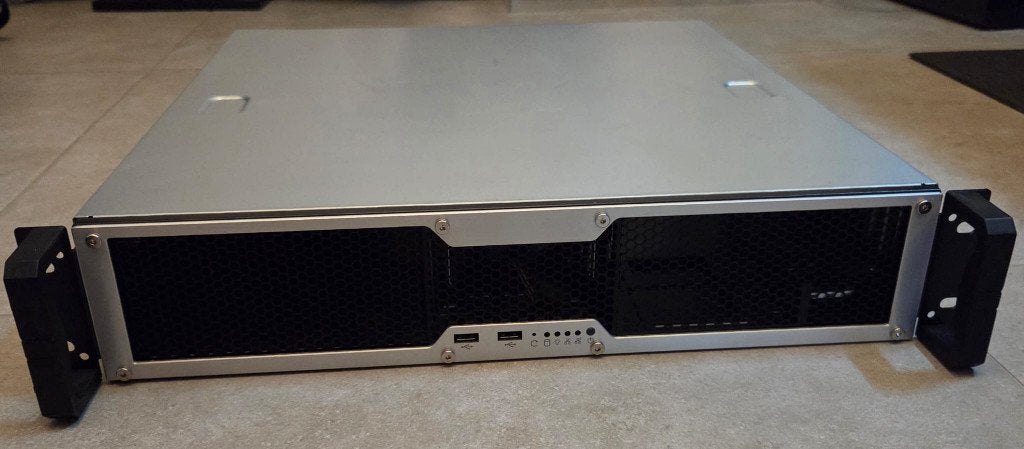 Rackmount pc/server case te koop. Nieuw en ongebruikt., Computers en Software, Computerbehuizingen, Ophalen, Zo goed als nieuw