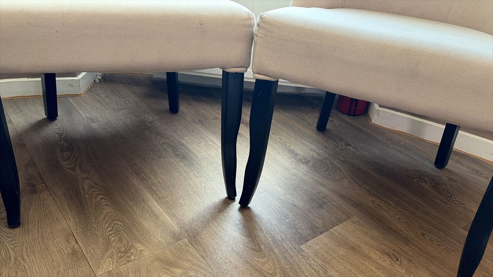 50€ / 2 fauteuils 1 place en très bon état. 
Prix d'achat