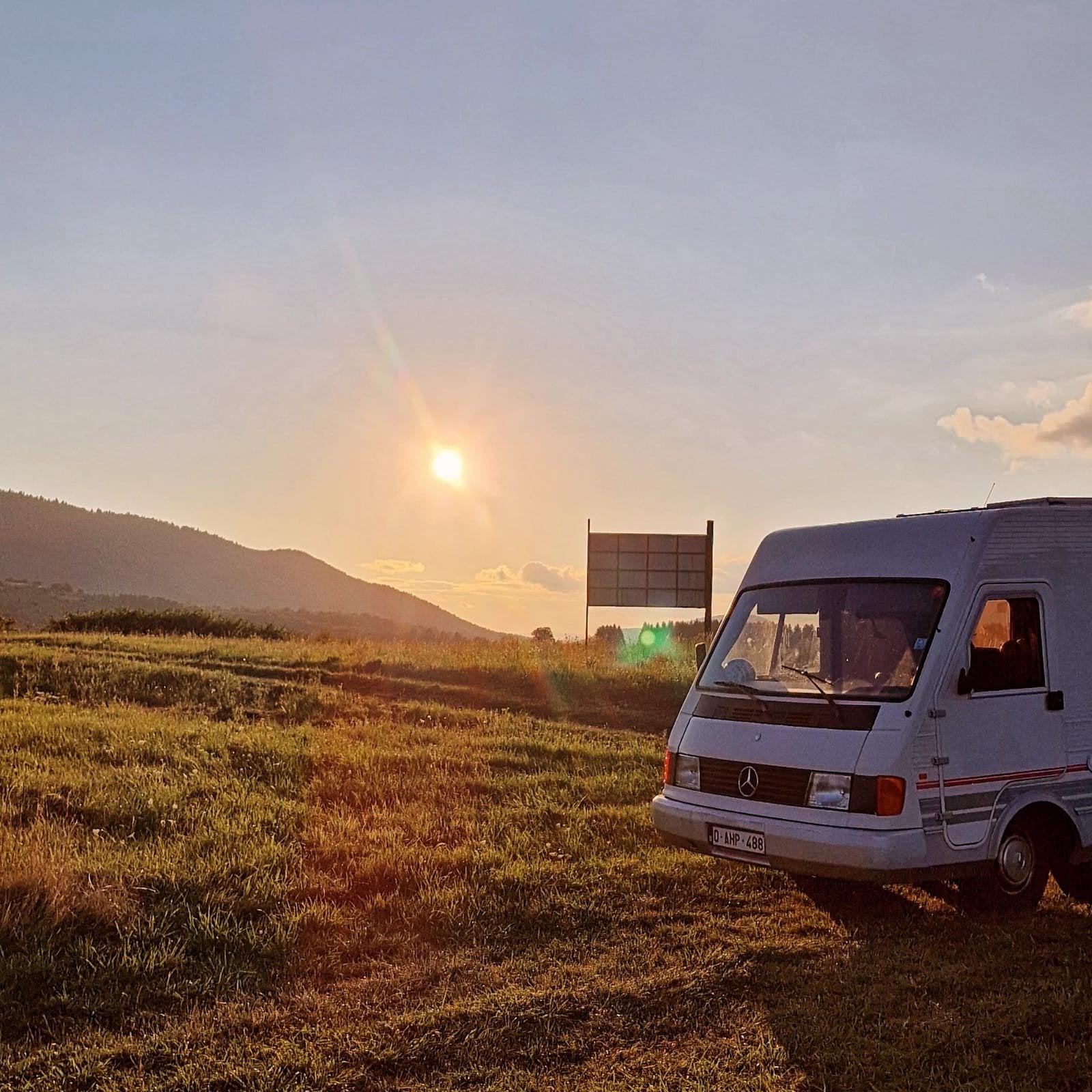 ‼️CAMPING-CAR ANCETRE‼️MERCEDES MB100, Caravanes & Camping, Particulier, Diesel, Mercedes