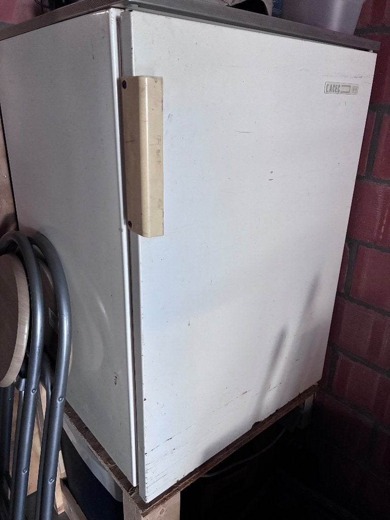 Kleine frigo, Elektronische apparatuur, Koelkasten en IJskasten, Gebruikt, 60 cm of meer, 100 tot 150 liter, Met vriesvak