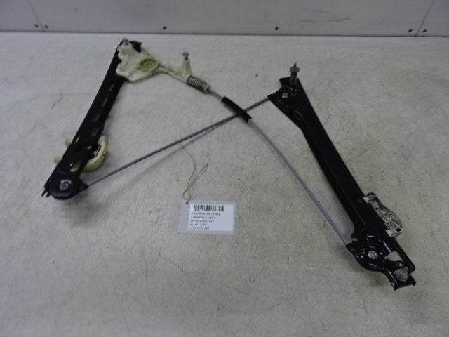 RAAMMECHANIEK LINKS VOOR 718 Boxster (982) (99154207502), Auto-onderdelen, Gebruikt, Porsche Deutschland GmbH, Porscheplatz 1
70435  Stuttgart, DE