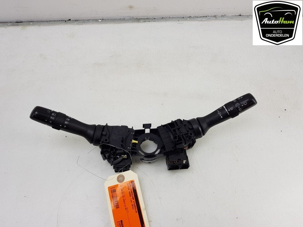 COMBINE COMMODO Toyota Verso (|8414005200|8465205210|), Utilisé, Toyota