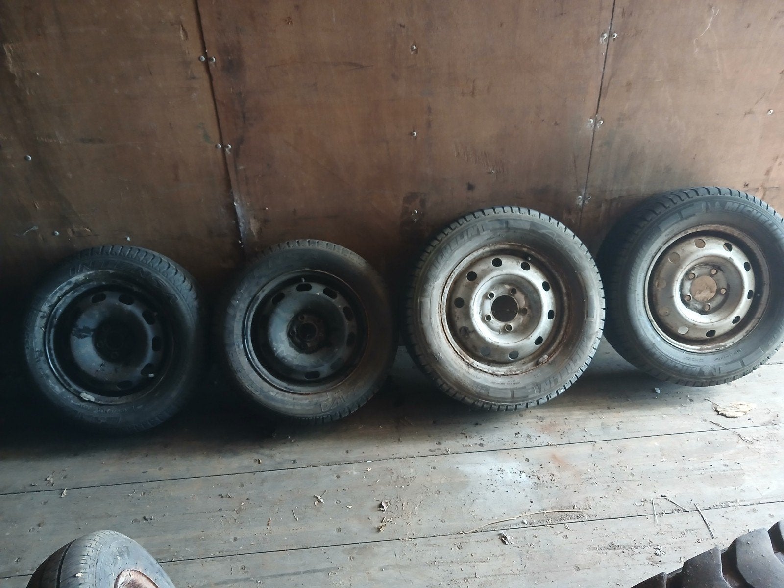 225/65R16  195/65R15  215/65R16, Enlèvement