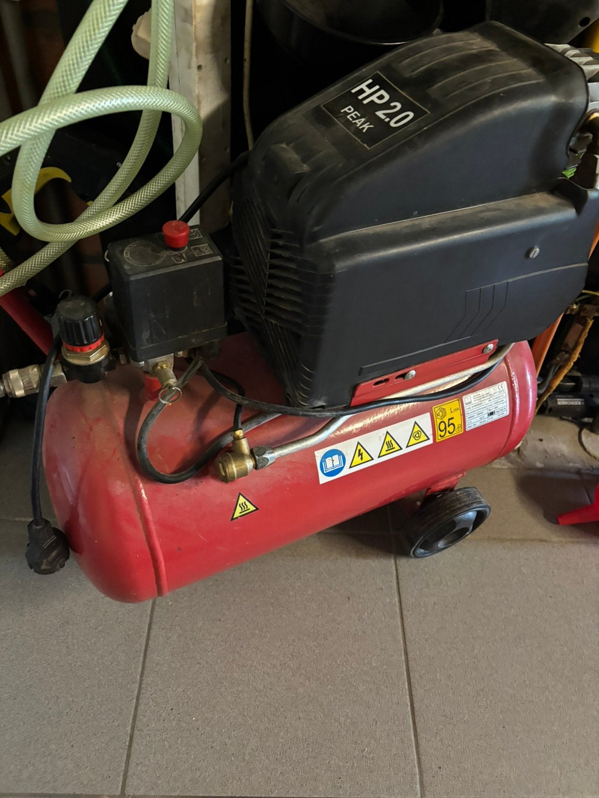 Compressor hd 2.0 peak, Bricolage & Construction, Compresseurs, Utilisé, 6 à 10 bars, Moins de 25 litres, 200 à 400 litres/min