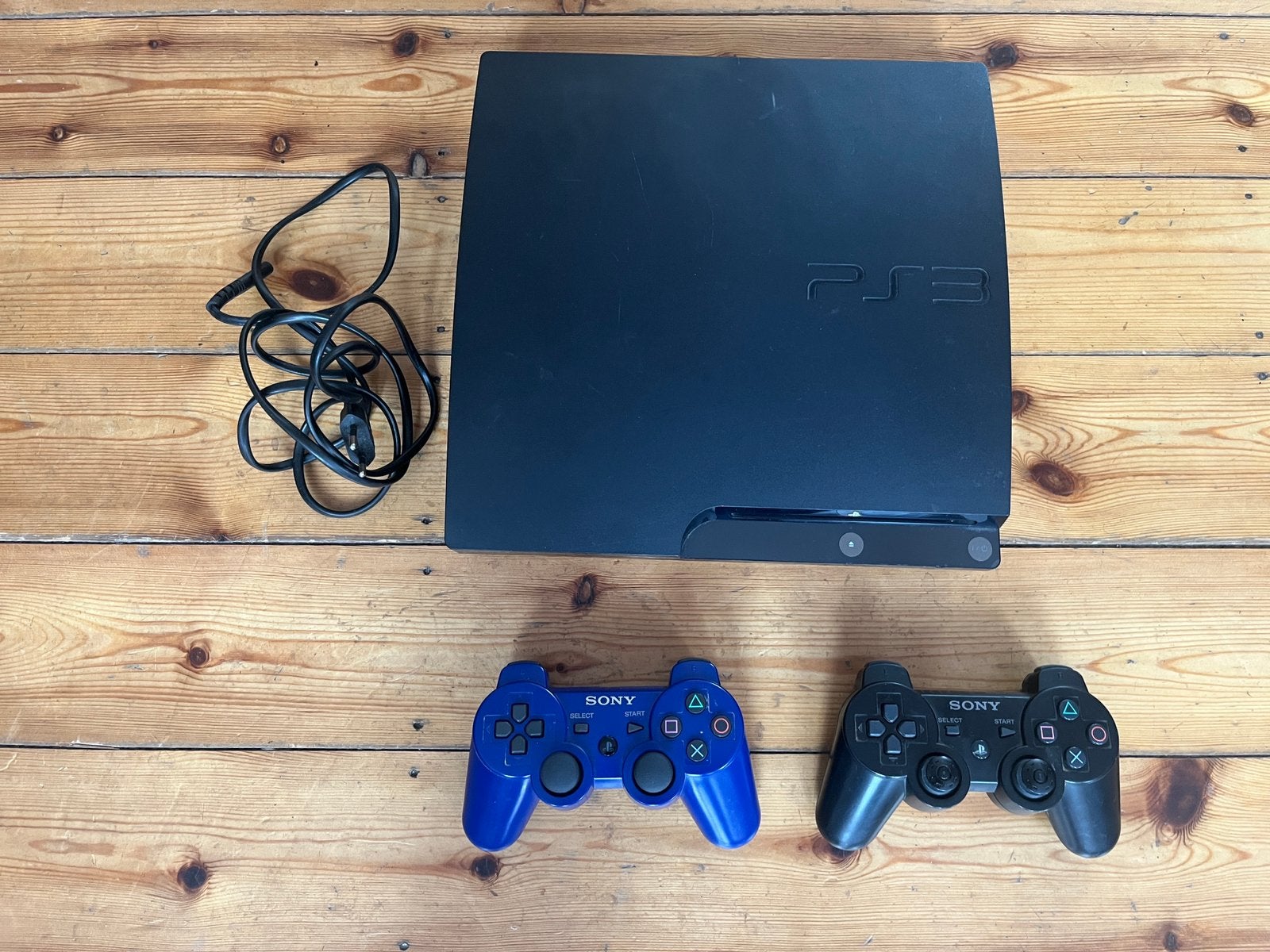 PlayStation 3 (PS3)HackéePrête à l’emploi + 2 Manettes + Jeu, Consoles de jeu & Jeux vidéo, Consoles de jeu | Sony PlayStation 3