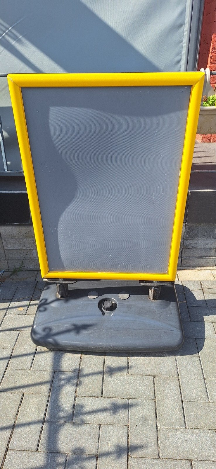 Panneau de trottoir ou panneau d'affichage jaune robuste — A, Enlèvement, Comme neuf, Panneau publicitaire