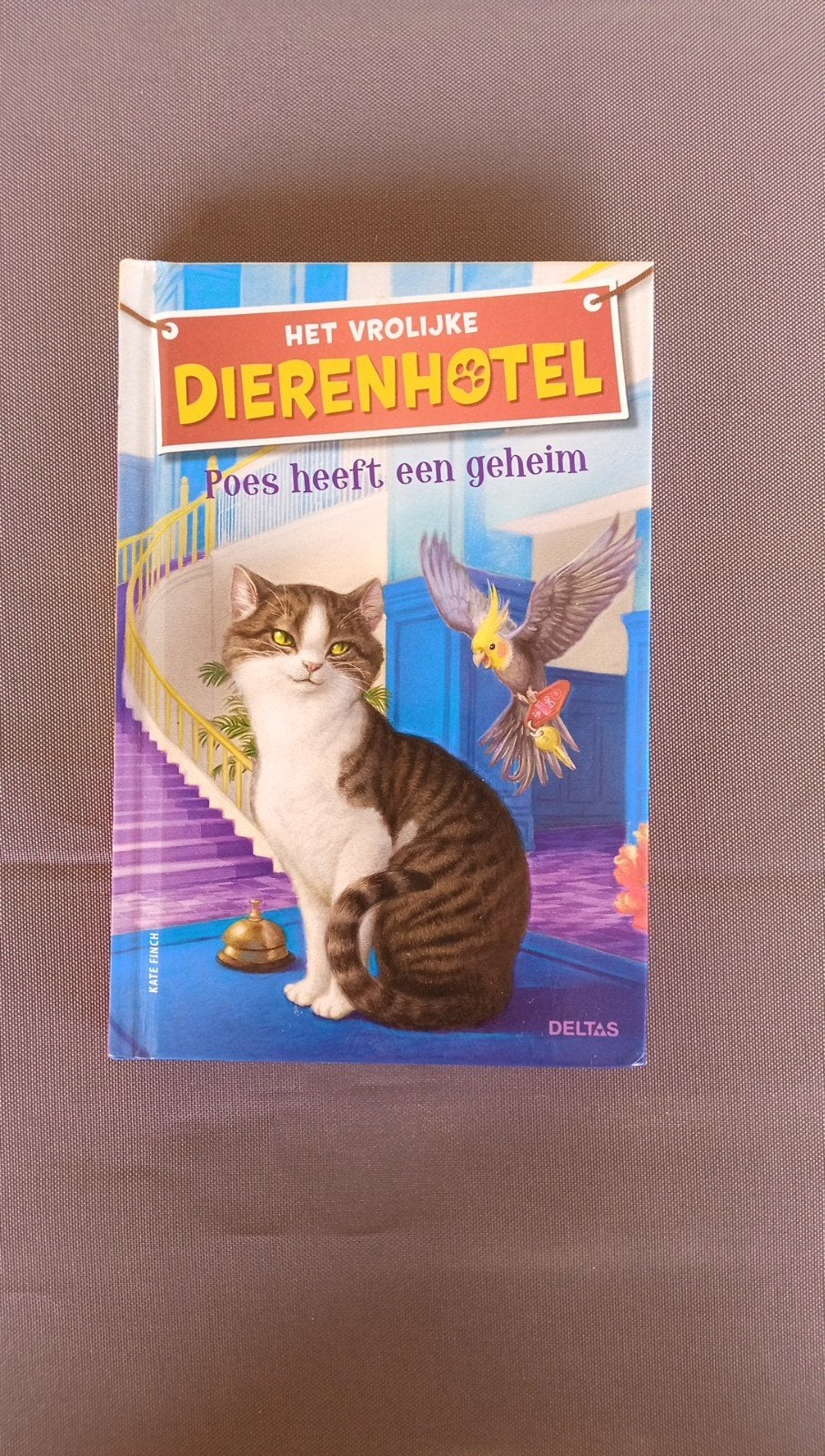 Kate Finch - Poes heeft een geheim, Fictie algemeen, Ophalen of Verzenden, Kate Finch, Zo goed als nieuw