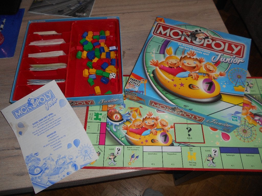 gezelschapsspel monopoly junior de kersmis editie, Ophalen of Verzenden, Zo goed als nieuw, Parker