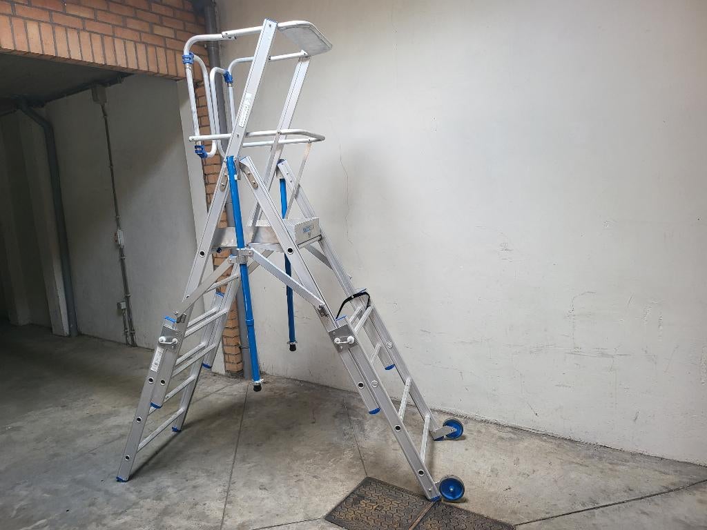 Solide Telescopisch werkplatform PIRL 4-6 treden (PIRL0406), Doe-het-zelf en Bouw, Ophalen of Verzenden, Zo goed als nieuw, Rolsteiger of Kamersteiger