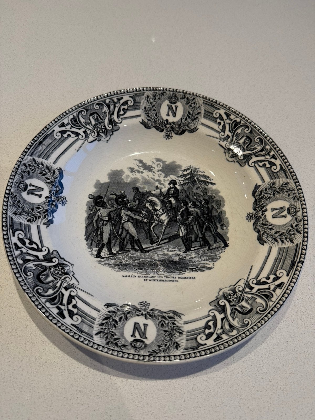 Assiette de collection déco antique Keramis BF Napoleon, Enlèvement