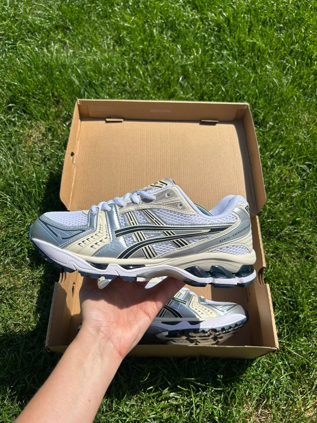 Asics Gel-Kayano 14 - Silver/Creme - Size 42, Ophalen of Verzenden, Nieuw, Wit