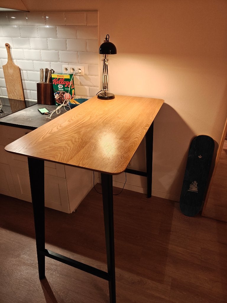 Hoge tafel met schoolstoelen, Huis en Inrichting, Ophalen, Kunststof, Gebruikt, 100 tot 150 cm