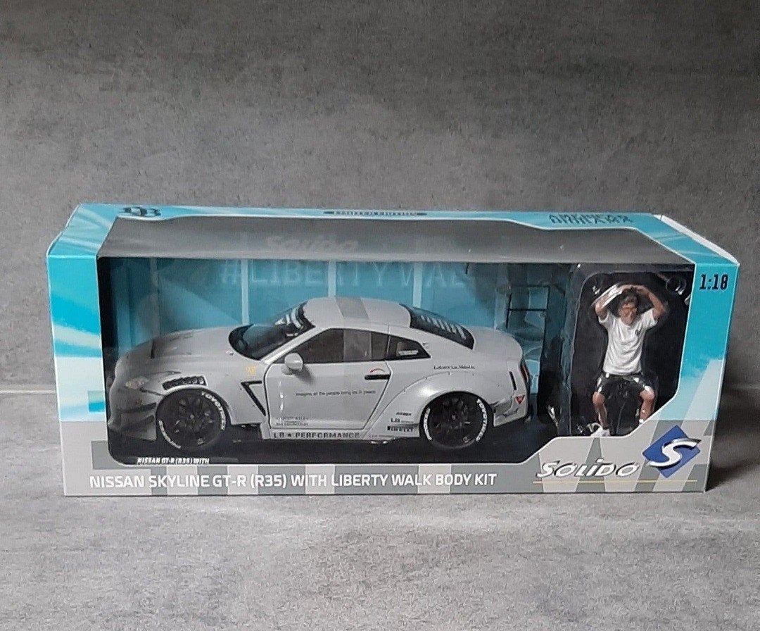 1:18/Nissan GT-R(R35)LBWK BODY KIT 2.0 MET FIGUUR/NIEUW, Enlèvement ou Envoi, Neuf, Voiture, Solido