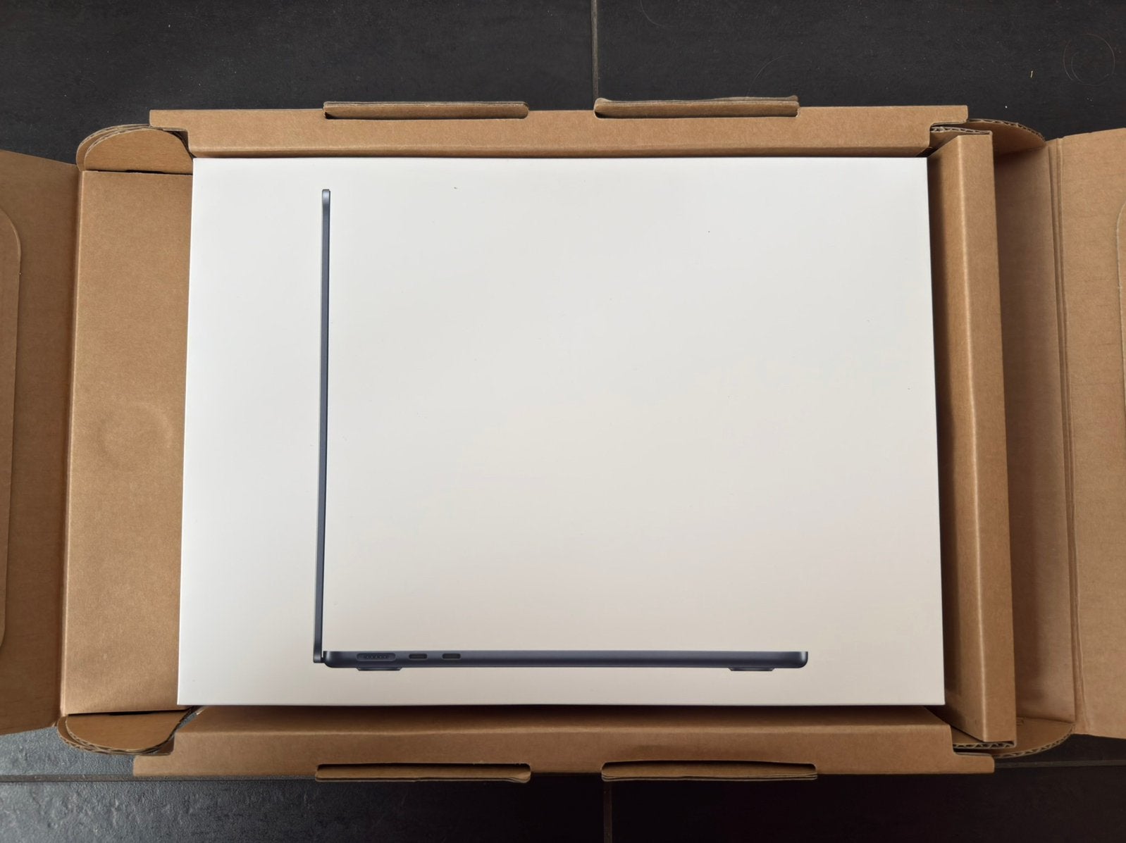 Apple Macbook Air 13 M5 (fermé avec une garantie de 2 ans), Informatique & Logiciels, Apple Macbooks, 512 GB, Comme neuf, Azerty