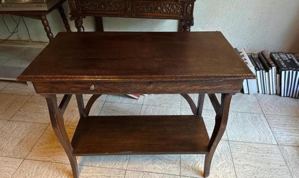 Petite table d'appoint en chêne 80x45x65, Maison & Meubles, Enlèvement, Utilisé