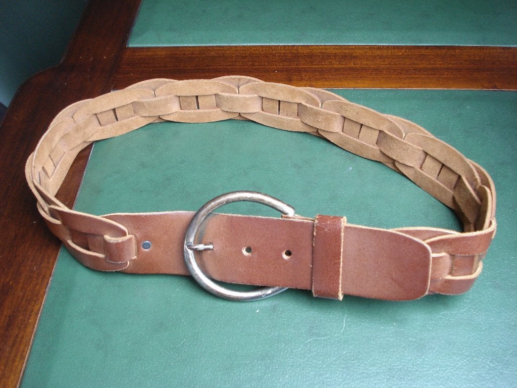 WE bruine lederen riem, dames, 95cm, Vêtements | Femmes, Ceintures, Enlèvement ou Envoi, Porté, Brun, 90 à 100 cm