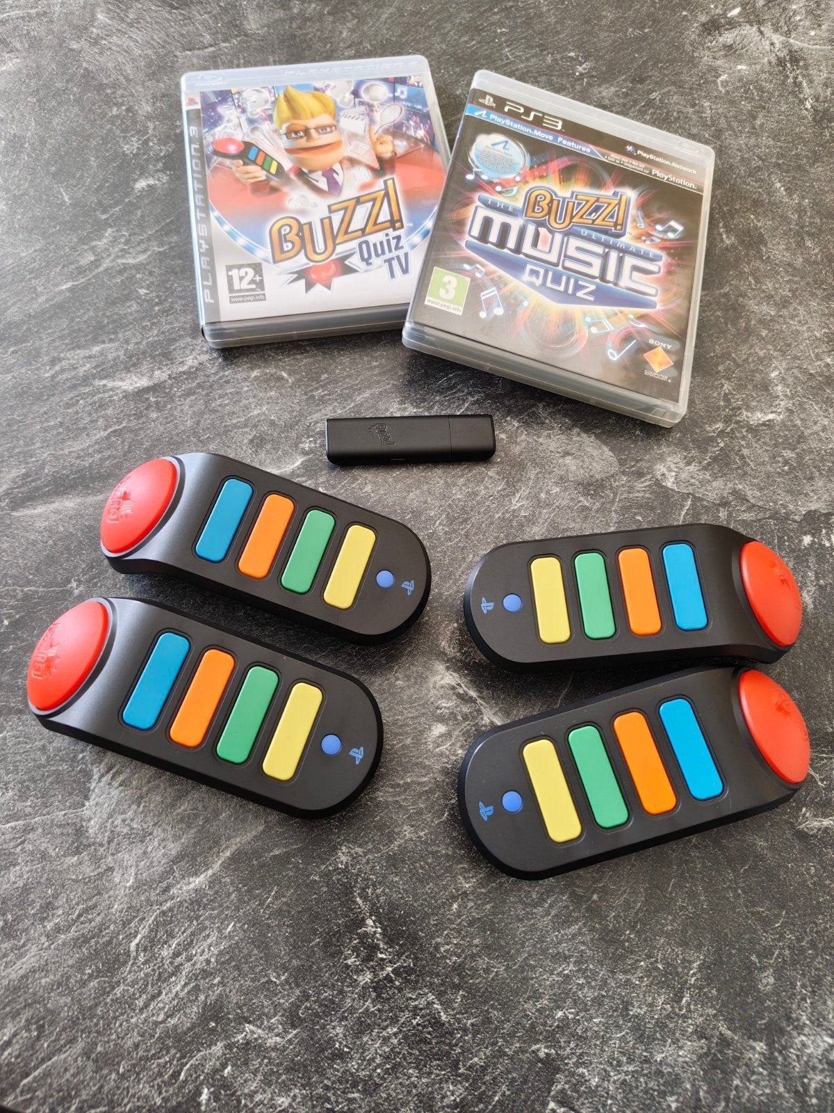 2 Buzz-games PS3 + 4 Buzz-controllers, Consoles de jeu & Jeux vidéo, 3 joueurs ou plus, Enlèvement, Utilisé, Autres genres