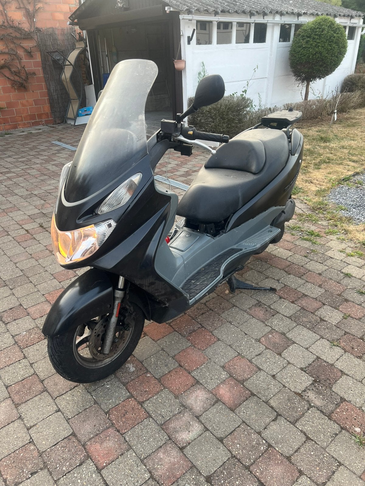 SuUki burgman 125, Ophalen, Zo goed als nieuw