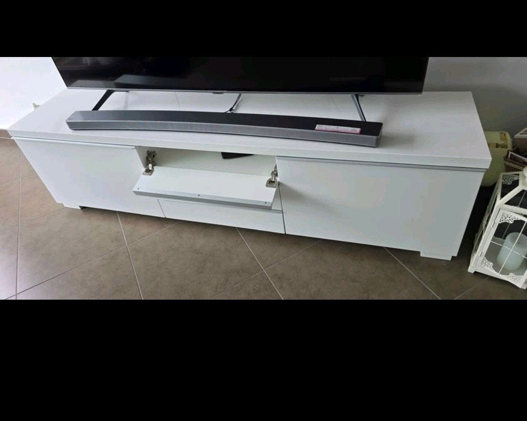 Meuble de Tv, Enlèvement