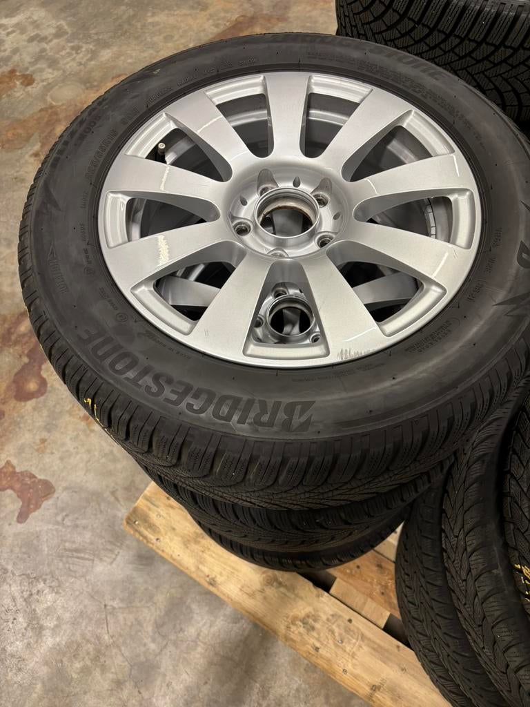 Jantes en aluminium Mercedes Classe E W212 avec pneu d'hiver, Autos : Pièces & Accessoires, Pneus & Jantes, Neuf, Pneus hiver