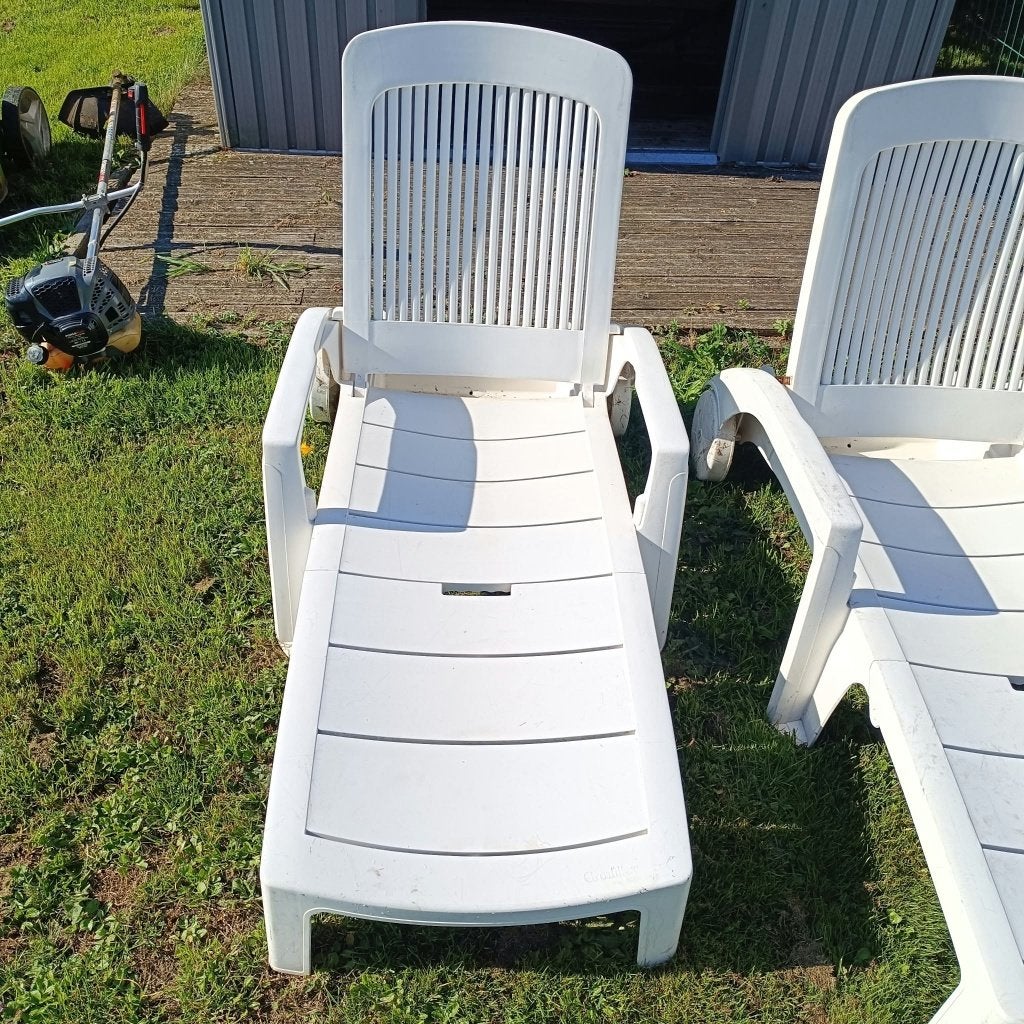 2 chaises longue avec coussins 0468.42.20.55, Ophalen, Gebruikt, Plastic, Inklapbaar