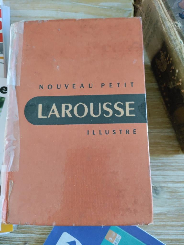 Nouveau petit Larousse illustré, Boeken, Ophalen