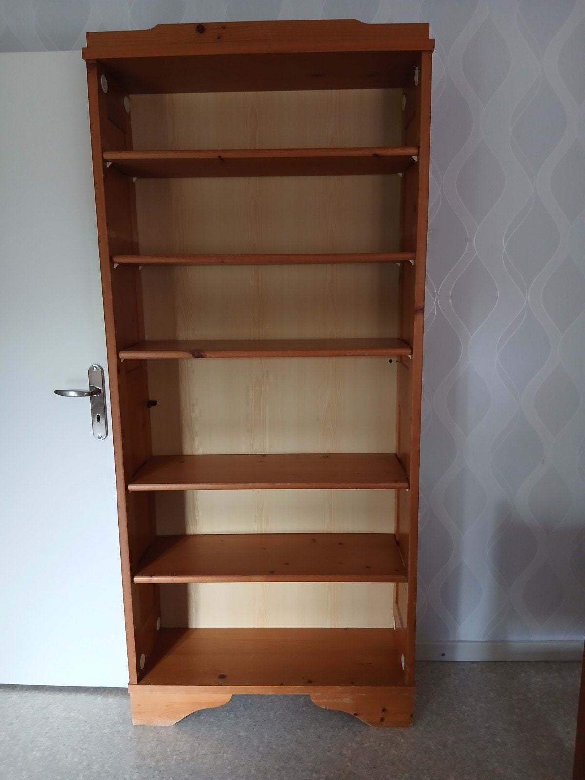 Bibliothèque en pin, Enlèvement, Pin