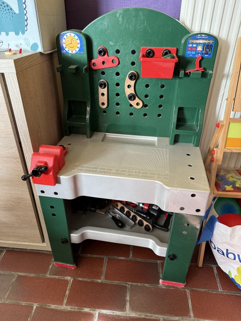 Bosch kinder werkbank + toebehoren, Ophalen, Gebruikt