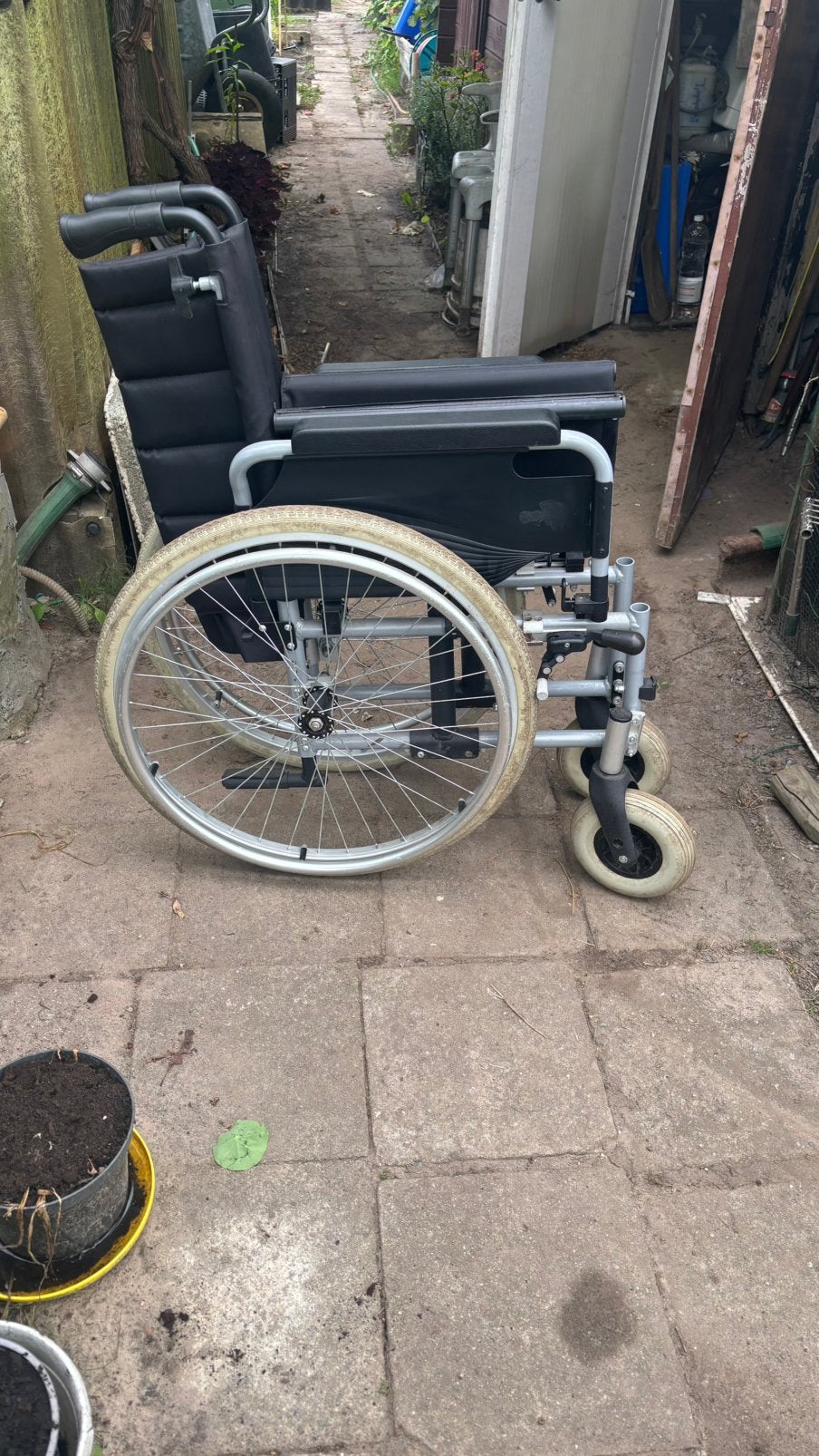 Rolstoelen, Ophalen, Zo goed als nieuw