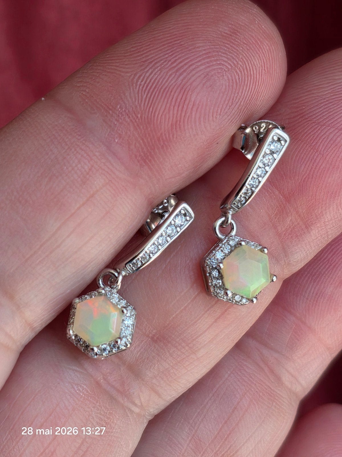 Superbes boucles d'oreilles en argent massif avec opales, Neuf, Enlèvement, Avec pierre précieuse, Argent