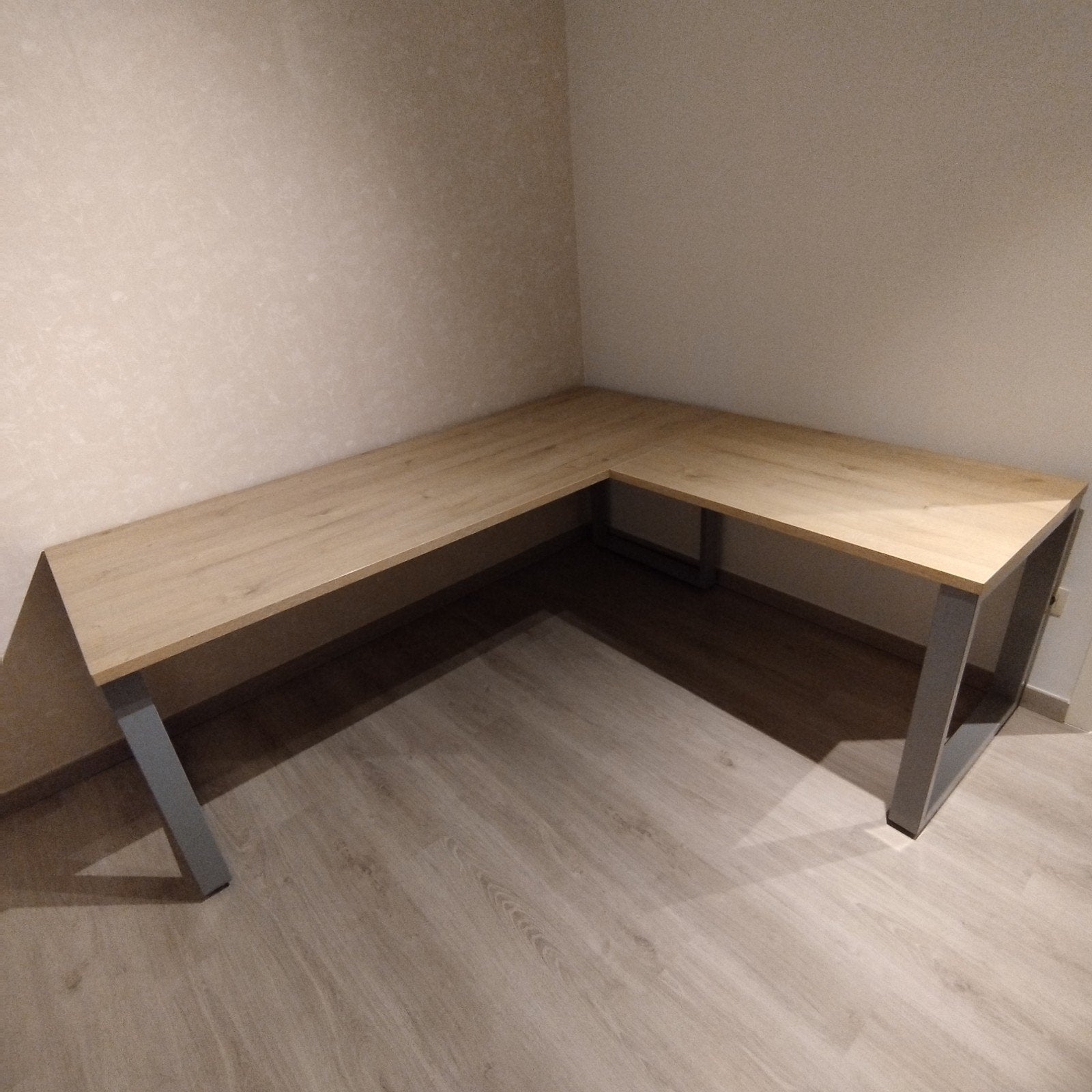 bureau in perfecte staat, Diversen, Ophalen
