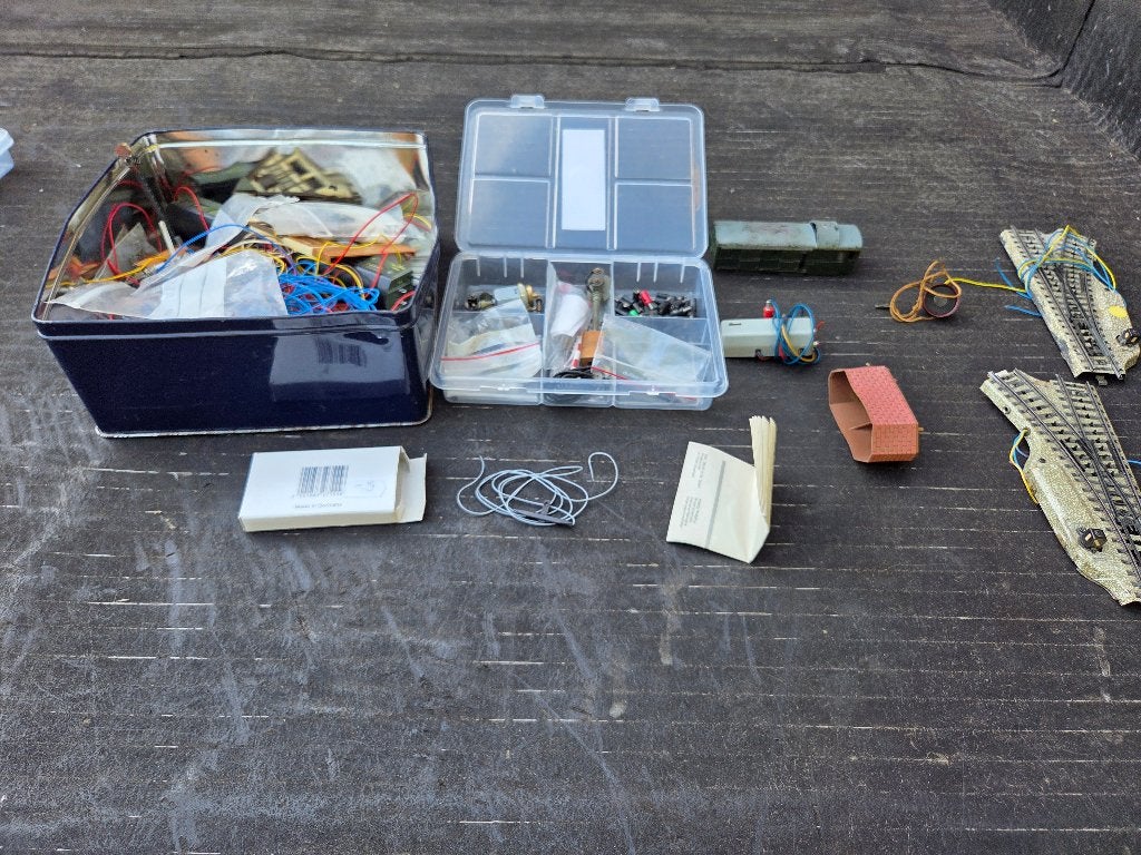 LOT MARKLIN AIMANT ET AUTRES ACCESSOIRE, Hobby & Loisirs créatifs, Trains miniatures | HO, Rails, Utilisé, Courant continu ou Courant alternatif