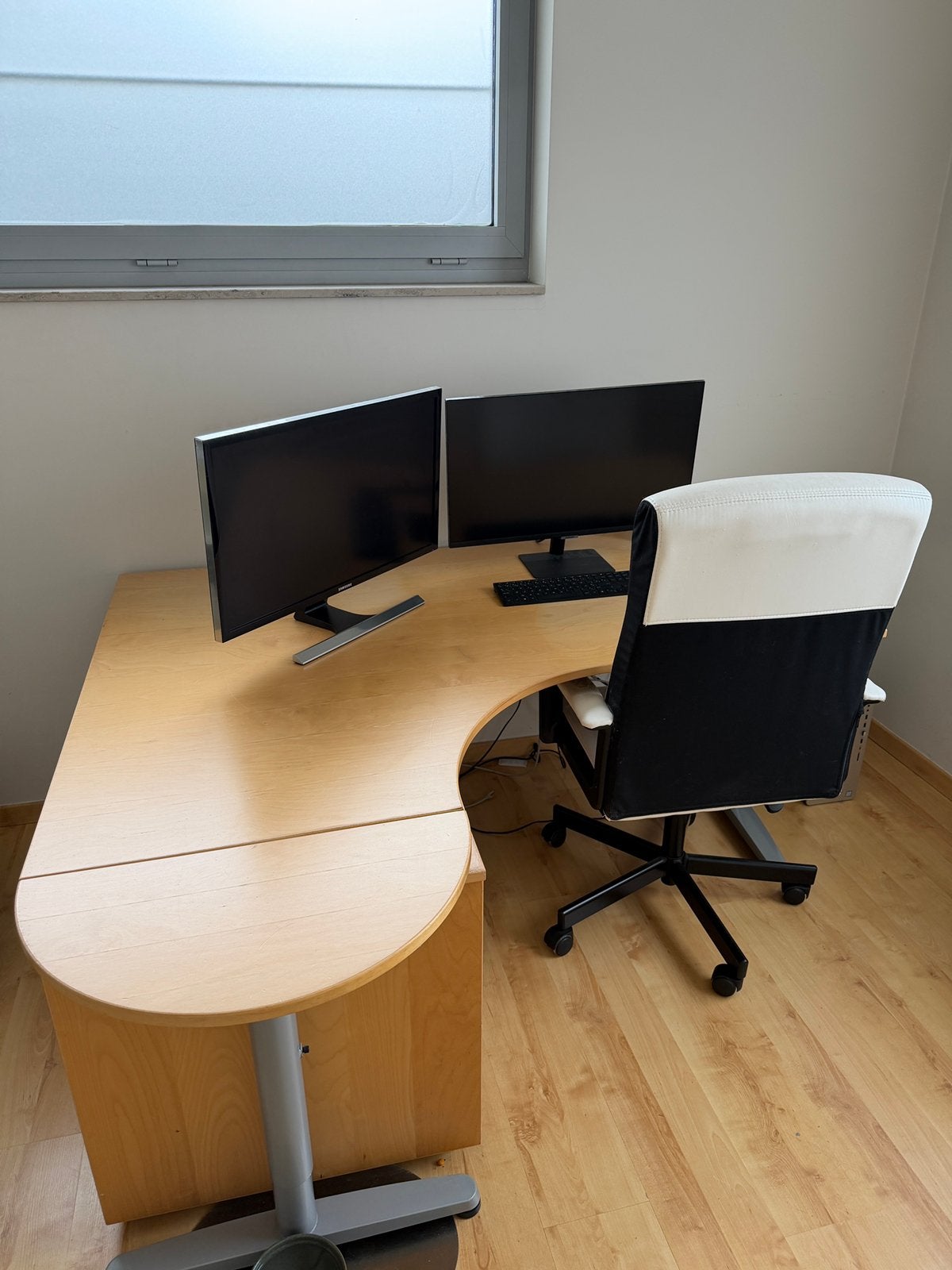 GRATIS Bureau, Bureauschuif en Stoel, Ophalen, Gebruikt, Hout, Hoekbureau
