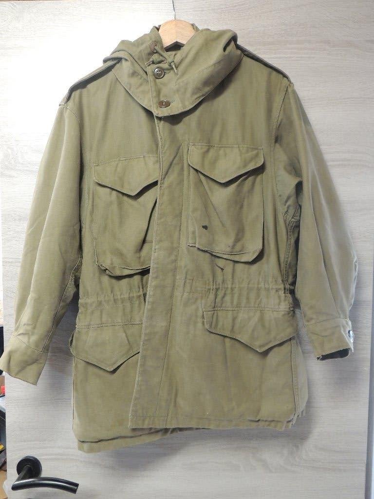 M-1943 JAS + CAPUCHON COMPLEET IS WW2 TUBE, Ophalen of Verzenden, Landmacht, Kleding of Schoenen