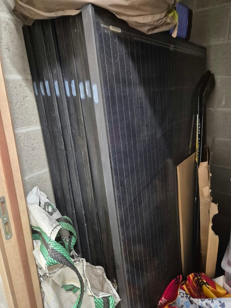 SMA Sunny Boy 2.5 omvormer + 11 zonnepanelen – complete set, Ophalen, Gebruikt, Compleet systeem, 200 wattpiek of meer