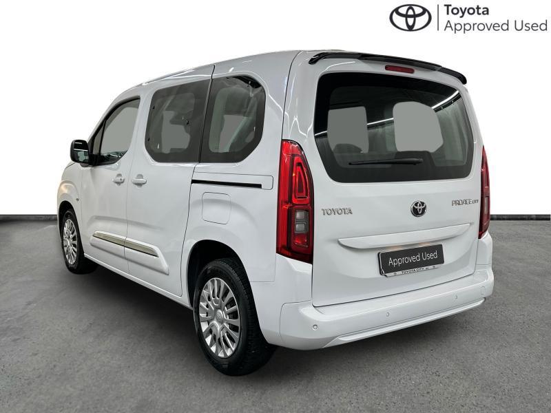 Toyota ProAce City Verso Shuttle 5pl | Heated Seats | Carpla, Autos, Toyota, Achat, Electronic Stability Program (ESP), Euro 6