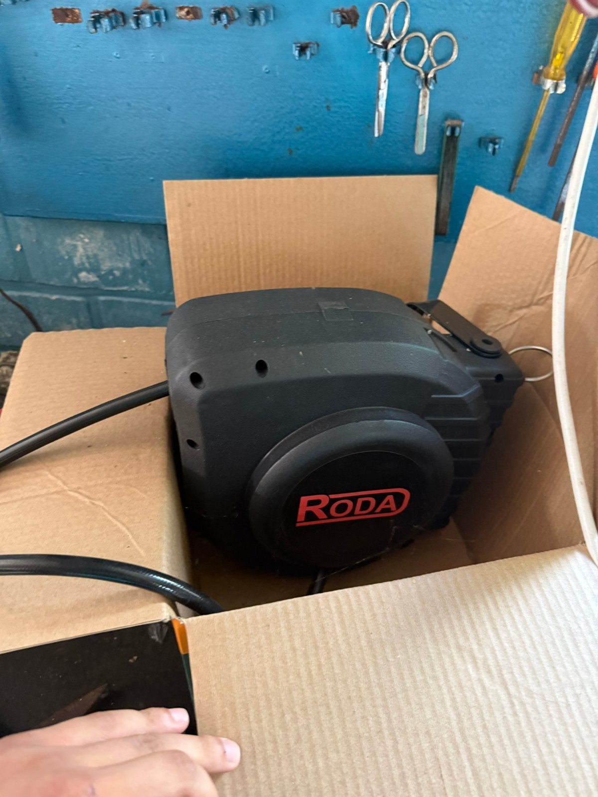 RODA automatische luchtslanghaspel 9 meter – nieuw, Autos : Divers, Outils de voiture, Comme neuf, Enlèvement