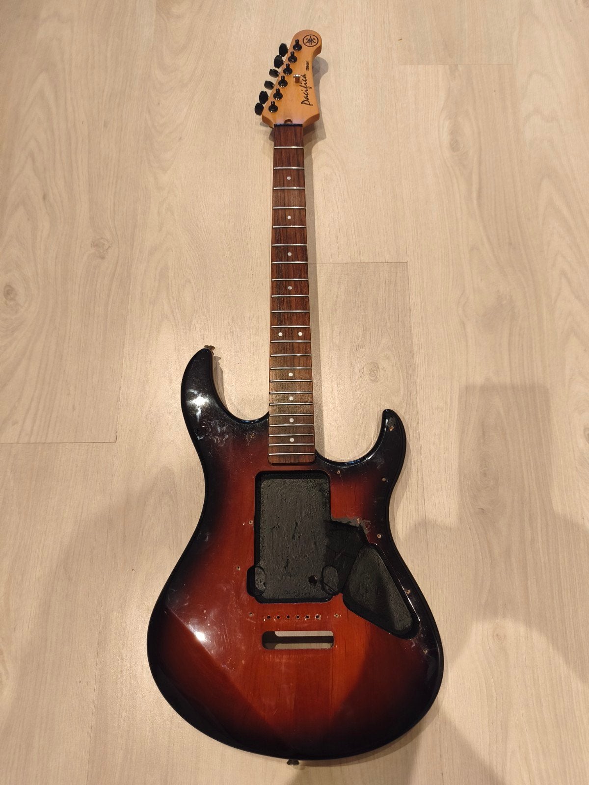 Yamaha Pacifica Body, Muziek en Instrumenten, Overige Muziek en Instrumenten, Ophalen