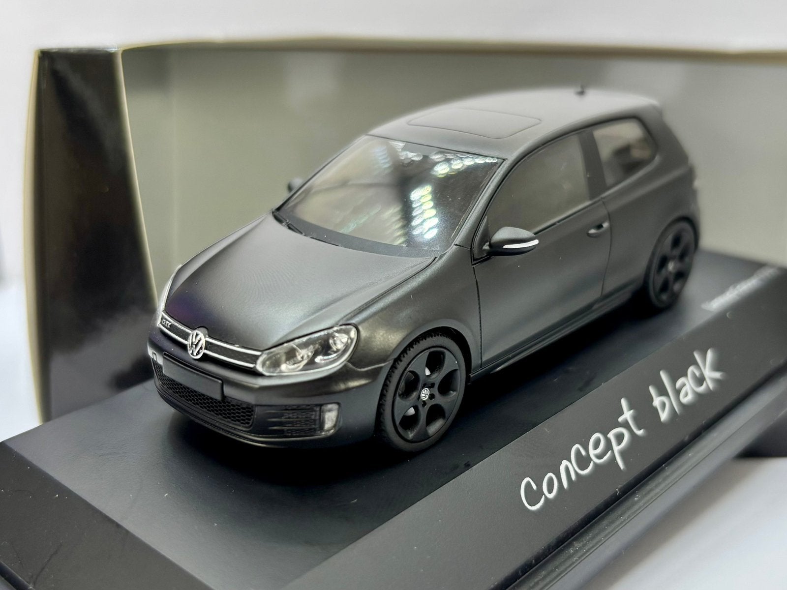 1:43 Volkswagen golf 6 GTI concept black., Hobby en Vrije tijd, Modelauto's | 1:43, Ophalen of Verzenden, Zo goed als nieuw, Schuco