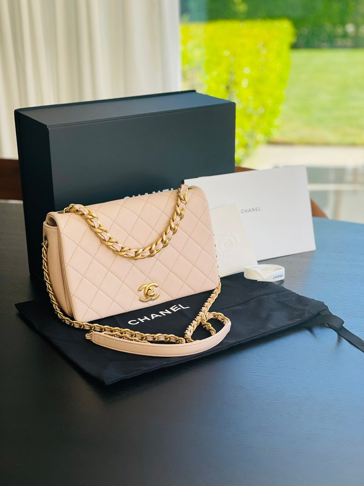 Magnifique sac à rabat Chanel Classic, neuf et authentique, Enlèvement, Comme neuf, Beige