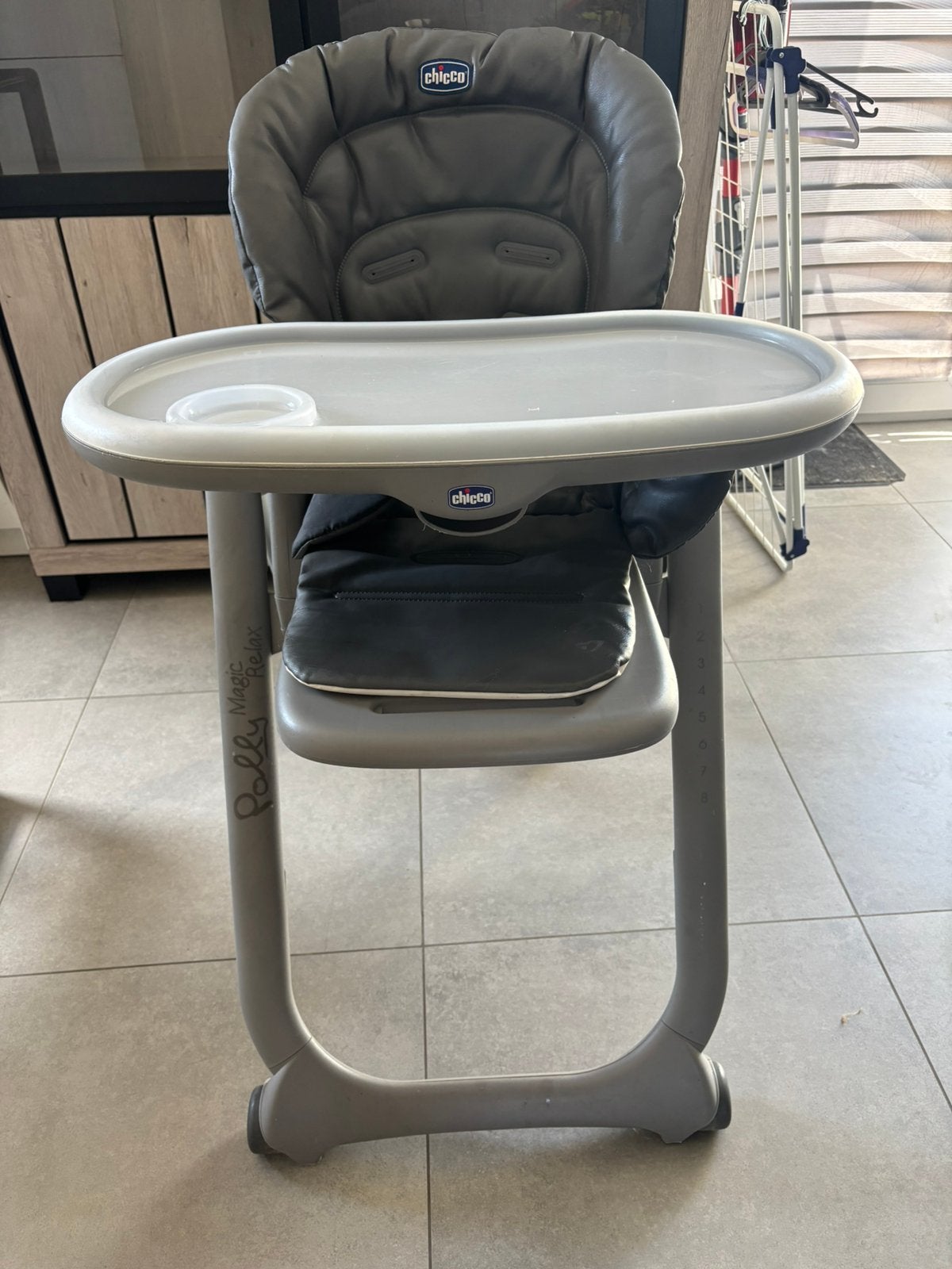 Chause haute enfant Chicco, Enfants & Bébés, Chaises pour enfants, Enlèvement, Comme neuf
