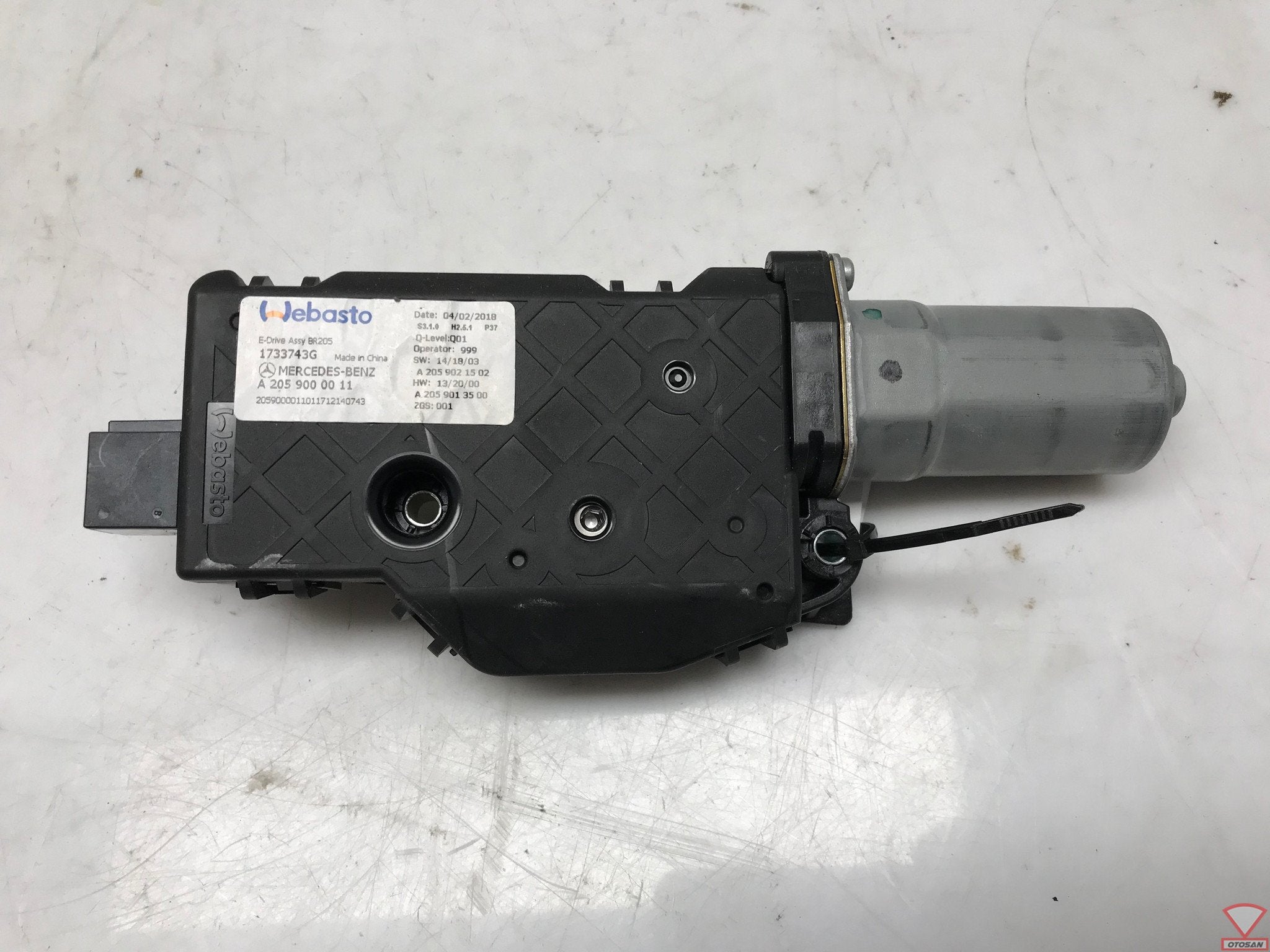 moteur de toit ouvrant mercedes classe c w205 a2059000011, Mercedes-Benz AG, Mercedes-Benz, Utilisé, Mercedesstrasse 120
70372  Stuttgart, DE